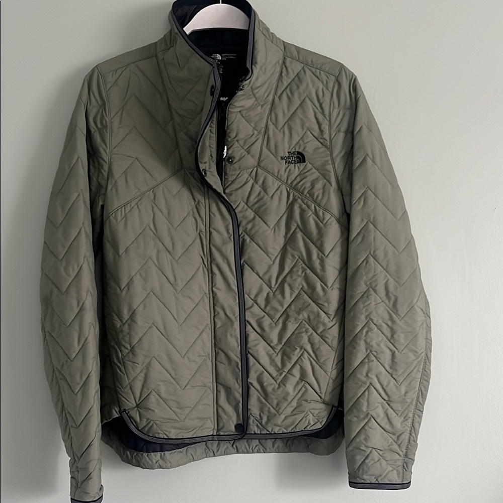 The North Face Green Puffer Jacket Lightweight Insulation